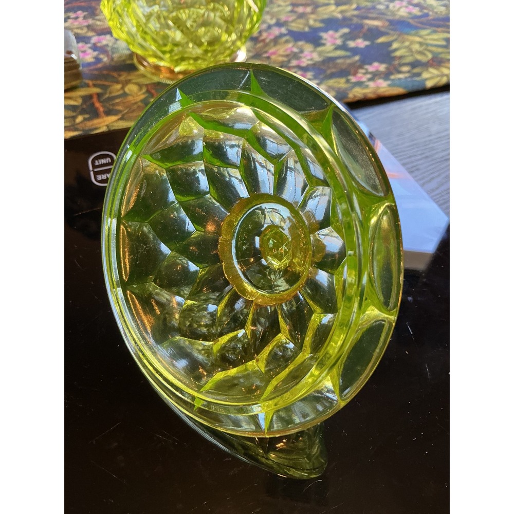 Antique Beaumont Glass Vaseline/Uranium Candy Jar with Lid - Picture 16 of 16